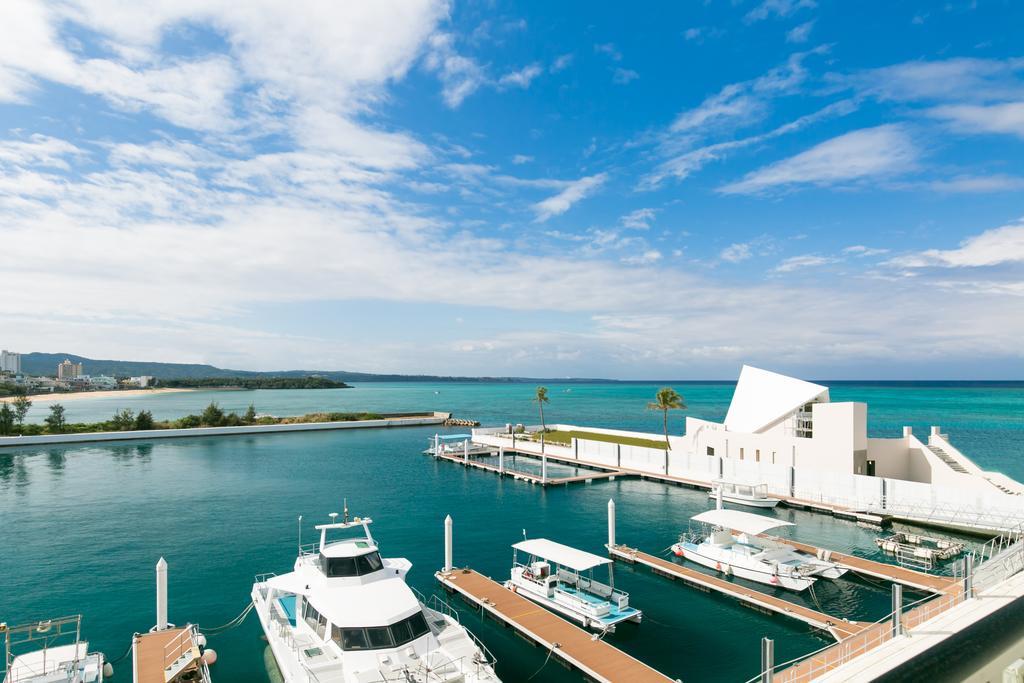 Sheraton Okinawa Sunmarina Resort Onna Exteriör bild