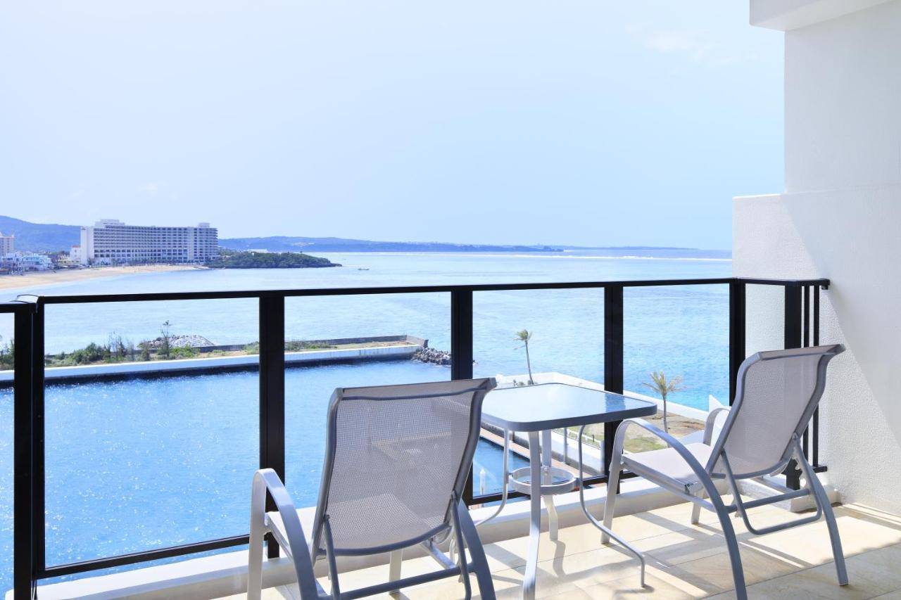 Sheraton Okinawa Sunmarina Resort Onna Exteriör bild