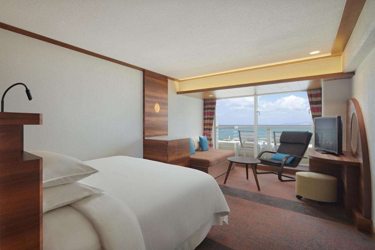 Sheraton Okinawa Sunmarina Resort Onna Exteriör bild